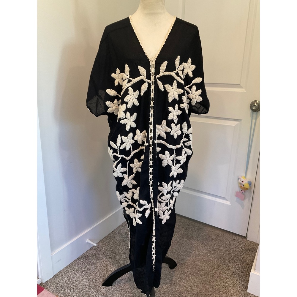 MOMO New York Black Cotton Embroidered Kaftan Dress OS Boho Resortwear